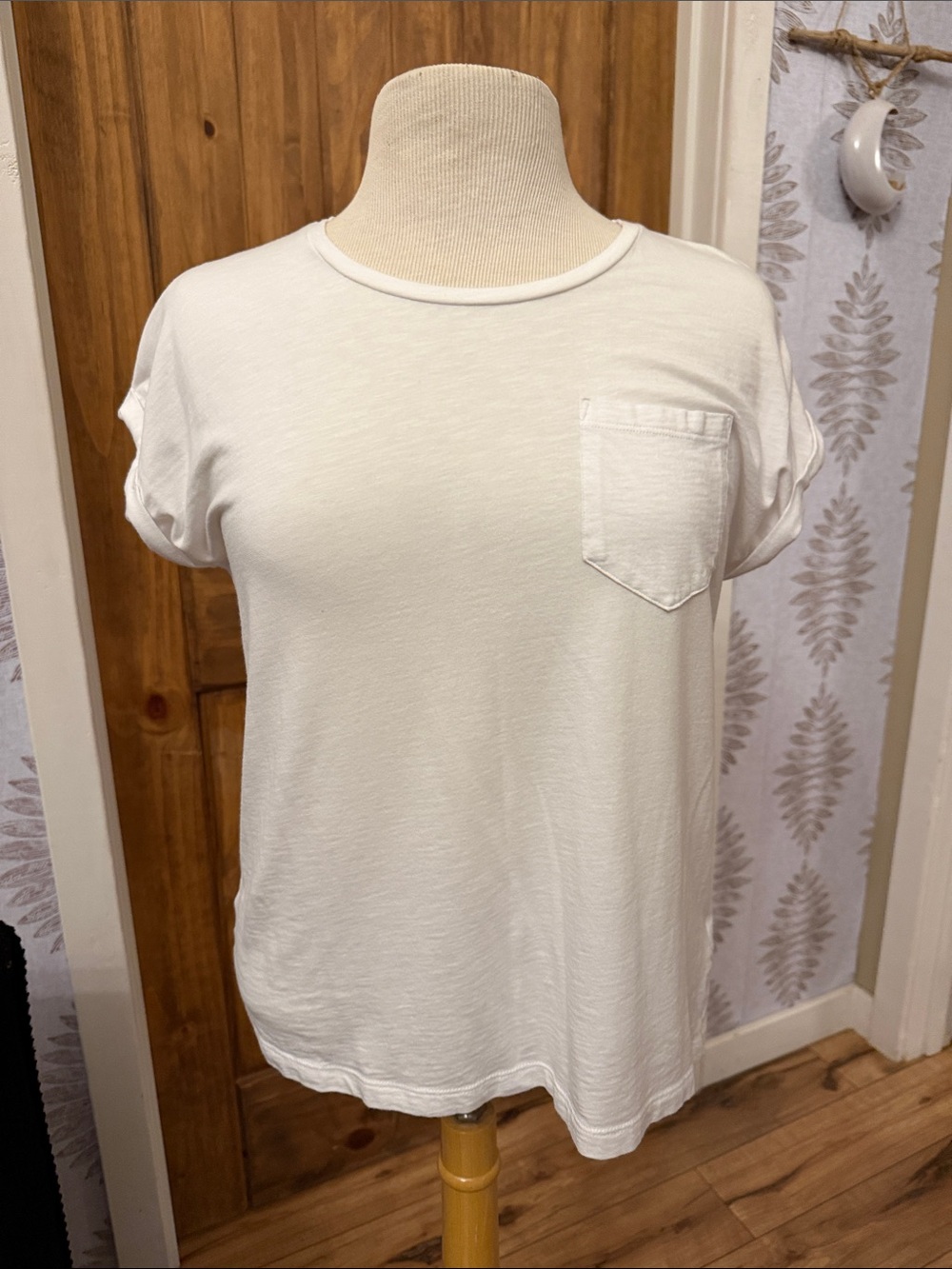 Max Studio White Short Sleeve Pocket Tee